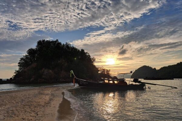 Hong Island Sunset Experience by Longtail Boat